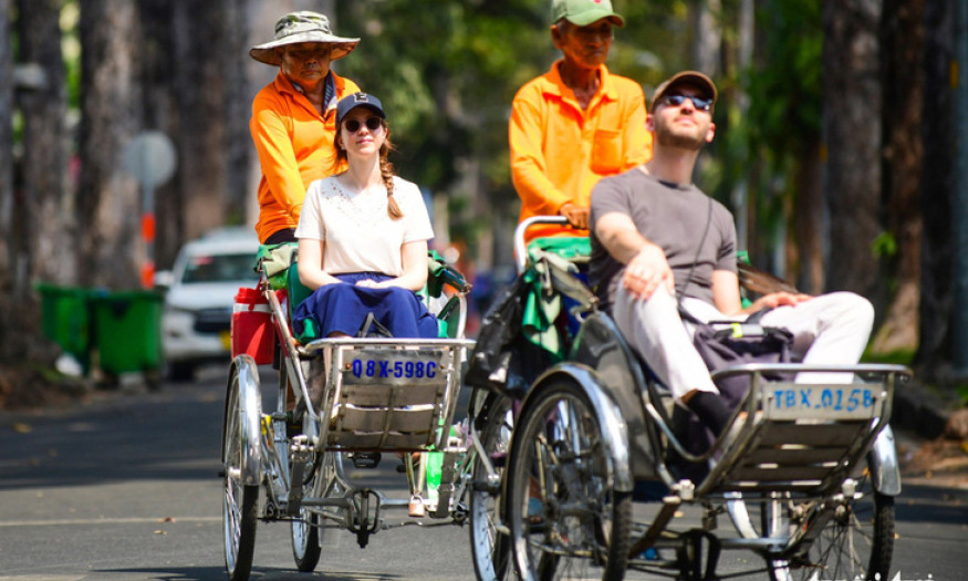 Khách quốc tế đến Việt Nam tăng gần 60%, khách Ấn Độ và Campuchia tăng vọt