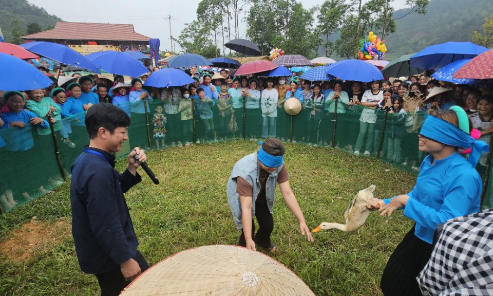 Chia sẻ lợi ích, đồng hành phát triển