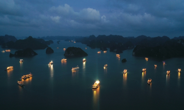 Vịnh Hạ Long toả sáng