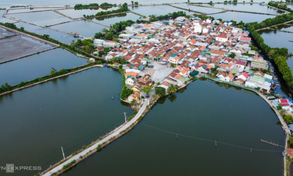 Làng hơn 370 năm giữa đầm Nha Phu