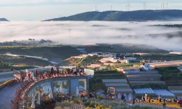 Chụp ảnh với tuyết, “gặp” Tây Bắc… ở Đà Lạt