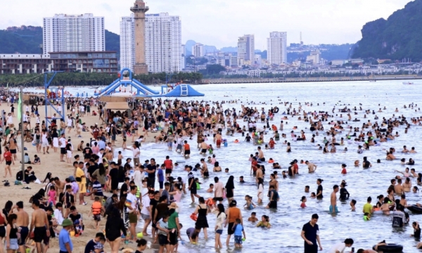 Quảng Ninh đón trên 455.000 lượt khách, thu hơn 1.000 tỷ đồng trong kỳ nghỉ lễ 2/9