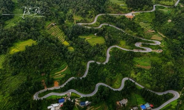 Cung đường ‘ngựa chùn bước, người nhức chân’ ở Hà Giang, đẹp như Thụy Sĩ thu nhỏ