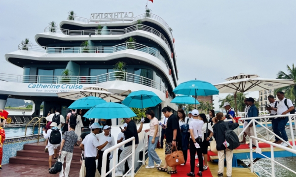 Tăng tốc đón du khách quốc tế