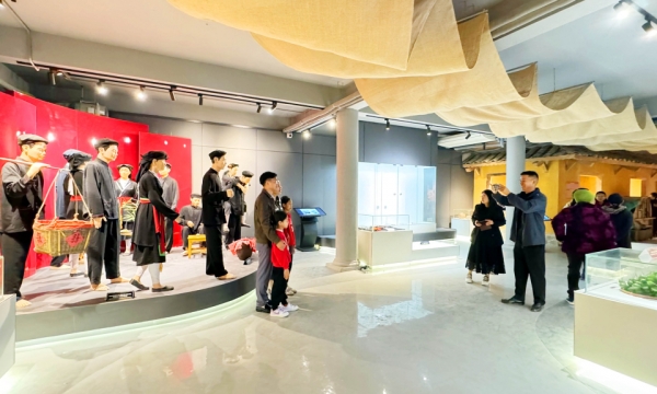 Làng văn hóa – du lịch Sán Dìu