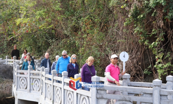 Gần 2,3 triệu lượt khách du lịch đến TP Hạ Long trong quý I/2025