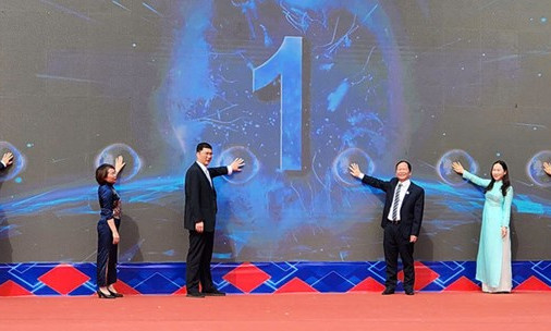 Khách có giấy thông hành được du lịch 2 ngày 1 đêm xuyên biên giới Việt – Trung