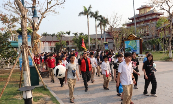 Du lịch Quảng Ninh sôi động dịp nghỉ lễ Giỗ tổ Hùng Vương