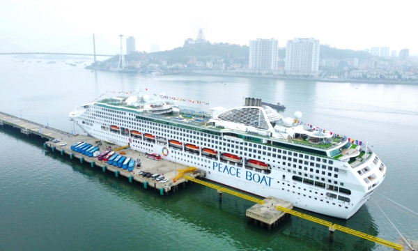 165.000 lượt du khách đến Quảng Ninh trong ngày đầu nghỉ lễ 30/4-1/5