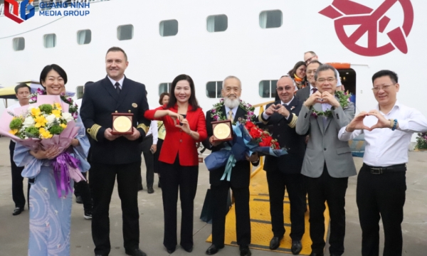 Quảng Ninh: Điểm đến lý tưởng của các chuyến tàu biển