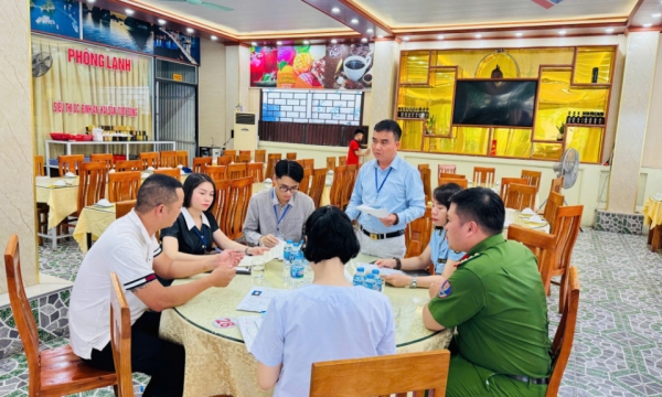 Phường Bãi Cháy xử phạt 11 cơ sở kinh doanh dịch vụ, du lịch