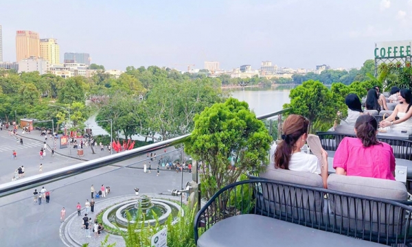 Chi tiền triệu đặt chỗ xem pháo hoa và diễu binh, diễu hành Quốc khánh 2/9