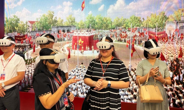 Trở về thời khắc thiêng liêng ngày Quốc khánh năm 1945 bằng công nghệ