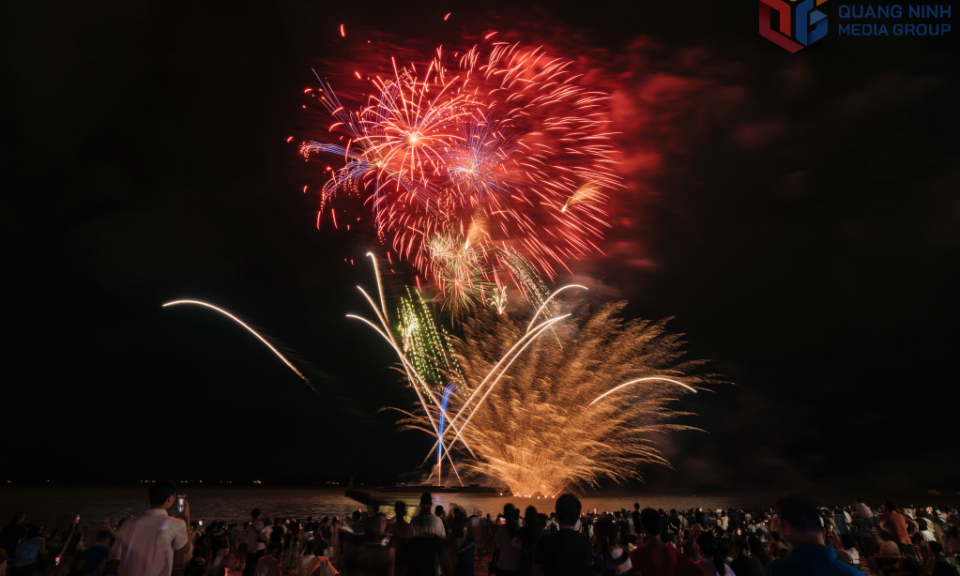 Quảng Ninh: Người dân, du khách có thể ngắm pháo hoa hàng tuần đến hết năm 2025