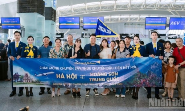 Vietravel Airlines thực hiện thành công chuyến bay charter kết nối Hà Nội-Hoàng Sơn (Trung Quốc)